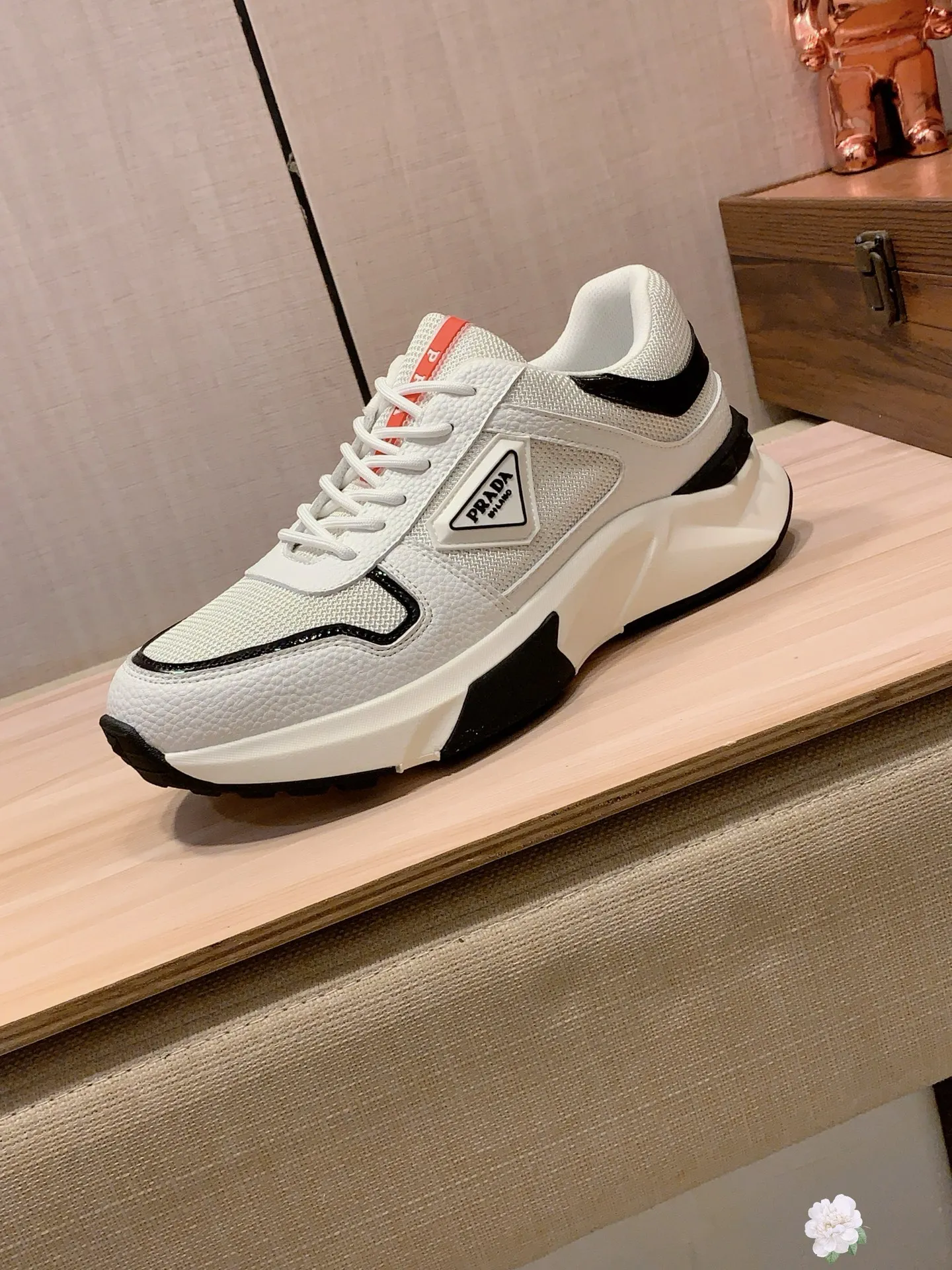 Men's men's shoes💰460💰💰🎩🎩[Lightning][Lightning] "PRADA*" The latest and most popular casual shoes, top brand [seduce] luxury ~ purchasing agency, top ~ quality. [Strong] The upper is made of imported breathable cowhide with material ➕ breathable sheepskin lining (•) and fine workmanship. The original stylish and stylish soft rubber wear-resistant and non-slip outsole is light and comfortable on the feet. The real thing looks better when photographed in real life. No. 143: Code: 38-44, 45 can be customized, 3️⃣ colors are available